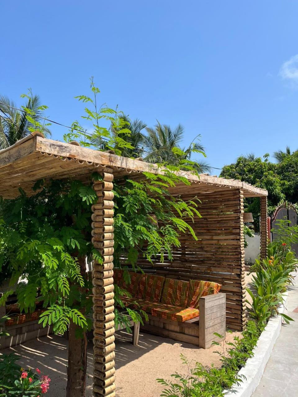 African Treasure Beach Resort Kokrobite Ngoại thất bức ảnh