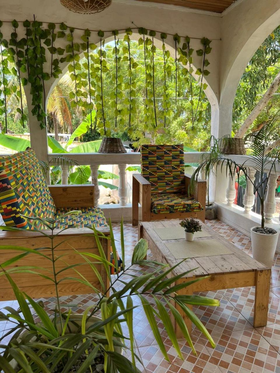 African Treasure Beach Resort Kokrobite Ngoại thất bức ảnh